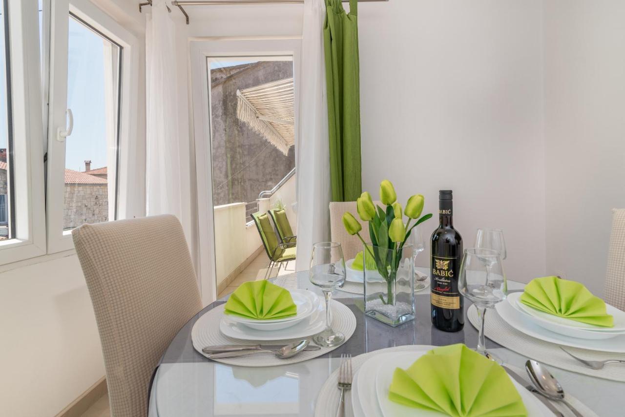 Apartment Roko โตรกีร์ ภายนอก รูปภาพ