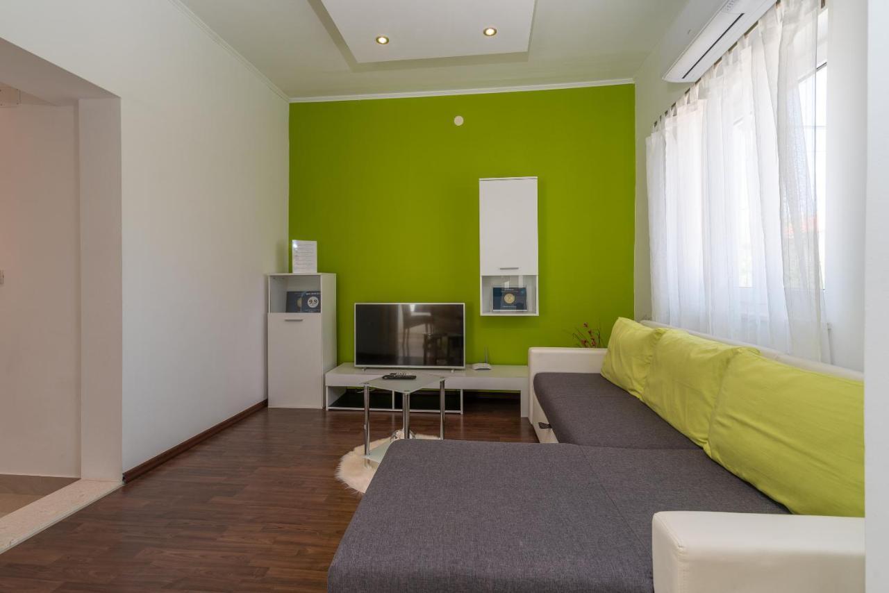 Apartment Roko โตรกีร์ ภายนอก รูปภาพ