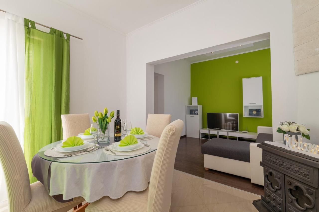 Apartment Roko โตรกีร์ ภายนอก รูปภาพ