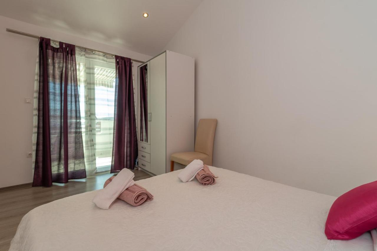 Apartment Roko โตรกีร์ ภายนอก รูปภาพ