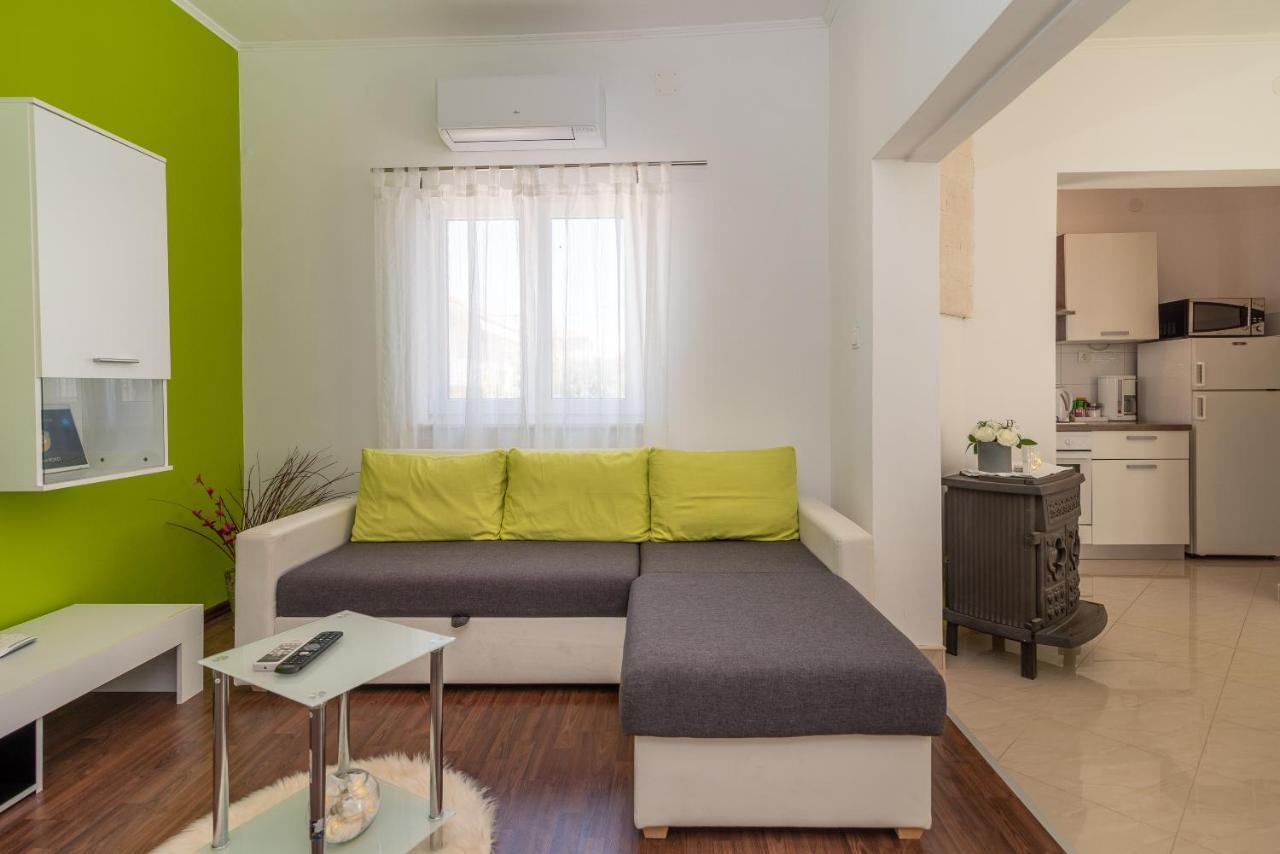 Apartment Roko โตรกีร์ ภายนอก รูปภาพ